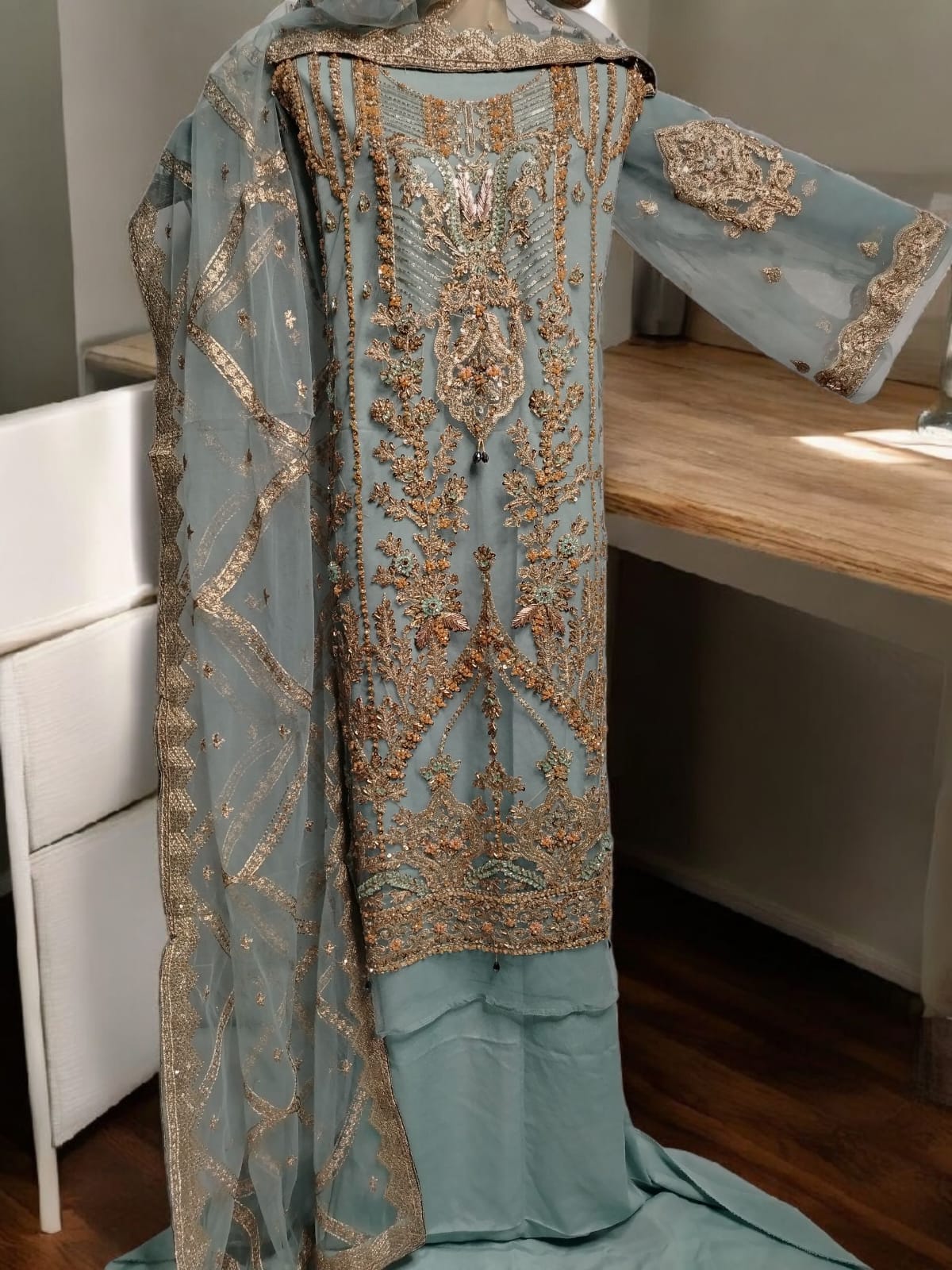 Gulaal Wedding wear Party wear Aqua Color Net _Fabric